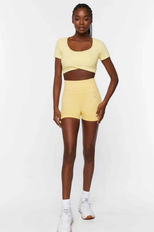 Active Contrast-Trim Crossover Crop Top
