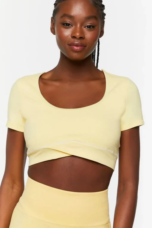 Active Contrast-Trim Crossover Crop Top