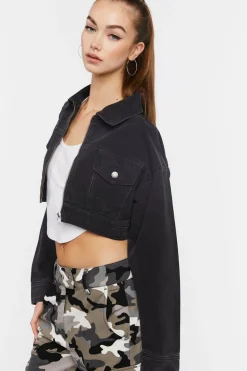Cropped Denim Zip-Up Trucker Jacket