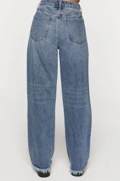 Distressed 90S-Fit Jeans