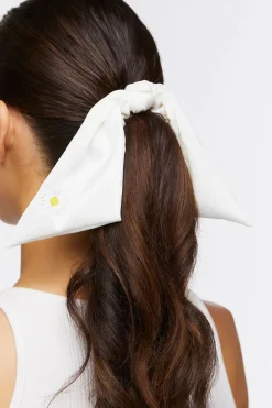Embroidered Daisy Bow Scrunchie