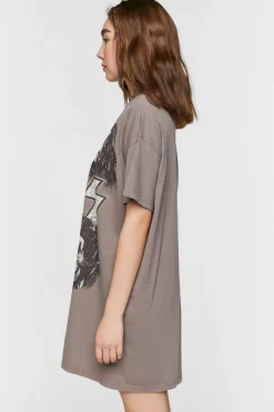 Kiss Graphic T-Shirt Dress