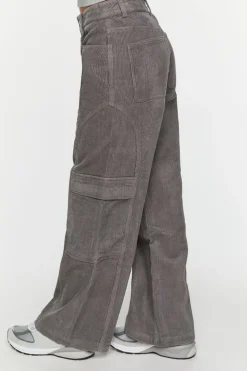 Low-Rise Wide-Leg Corduroy Pants