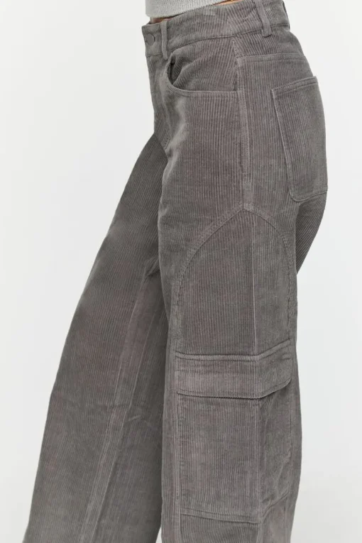 Low-Rise Wide-Leg Corduroy Pants