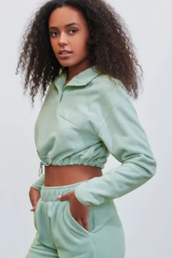 Pantone Fleece Cropped Pullover