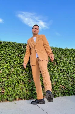 Pleated Tapered Pants