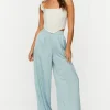 Relaxed Wide-Leg Pants