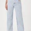 90S-Fit Straight Jeans