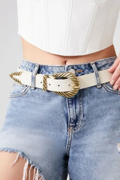 Twisted-Buckle Belt